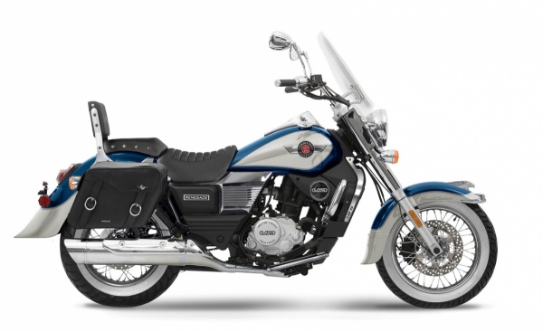 UM Renegade Classic Deluxe 125 - 83 900 Kč 