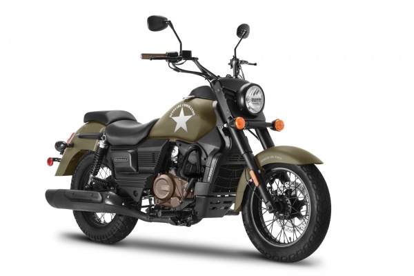 UM Renegade Commando 300 - 99 900 Kč