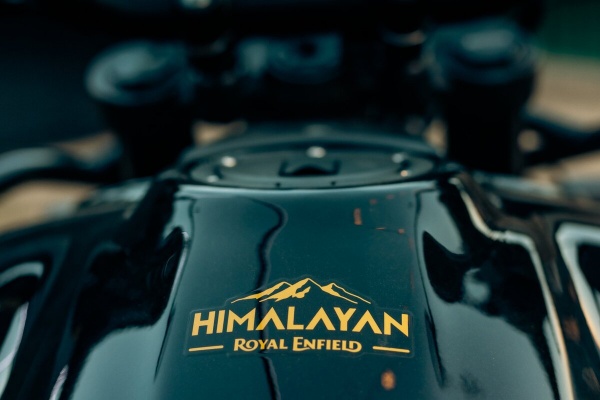 Royal Enfield HIMALAYAN 450 - Hanle Black TUBELESS