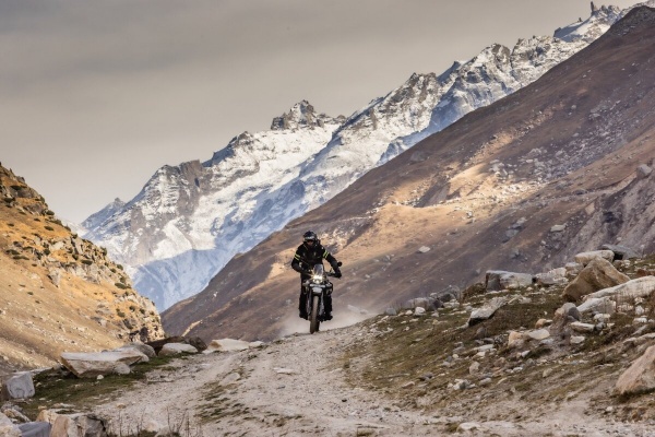 Royal Enfield HIMALAYAN 450 - Hanle Black TUBELESS