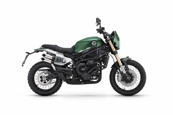 Benelli Leoncino 800 Trail - Šedá