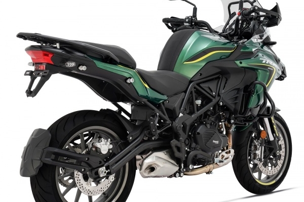Benelli TRK 502