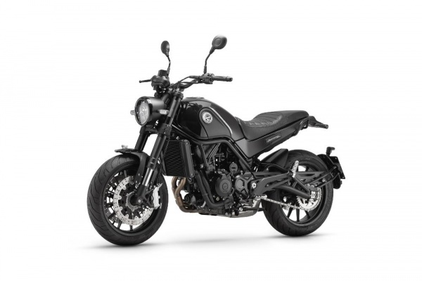 Benelli Leoncino 500 
