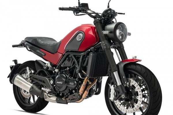 Benelli Leoncino 500 - Matná Tmavá Šedá