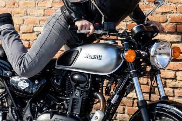 Benelli Imperiale 400 