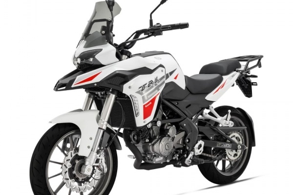 Benelli TRK 251