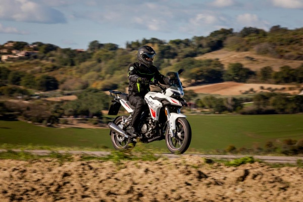 Benelli TRK 251