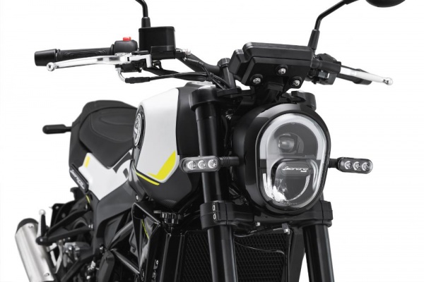 Benelli Leoncino 250 