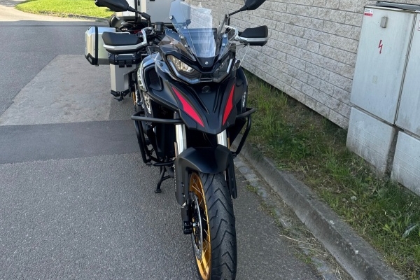 QJMOTOR SRT 800SX