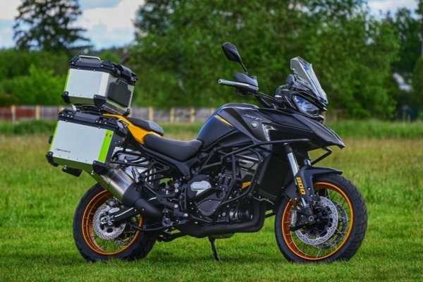 QJMOTOR SRT 800SX