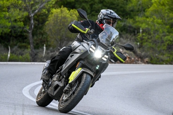 QJMOTOR SVT 650X