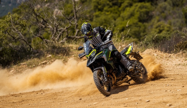 Benelli TRK 702 X