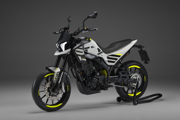 Benelli BKX 300S