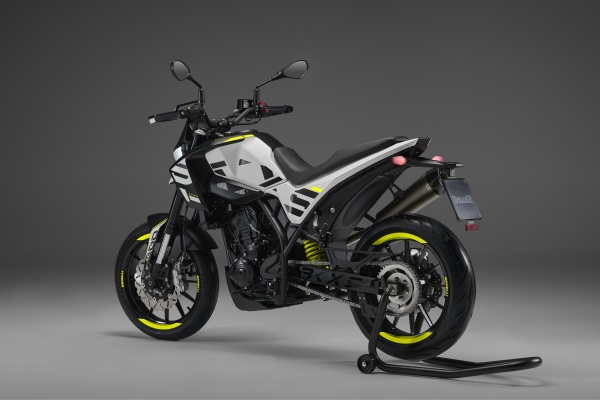 Benelli BKX 300S