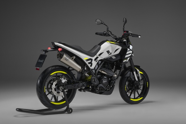Benelli BKX 300S