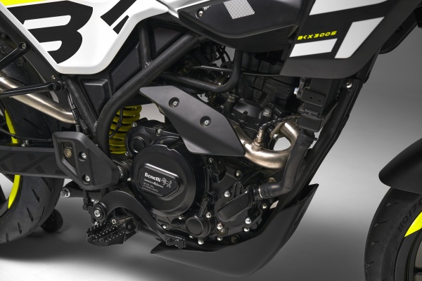 Benelli BKX 300S