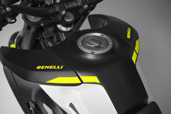 Benelli BKX 300S