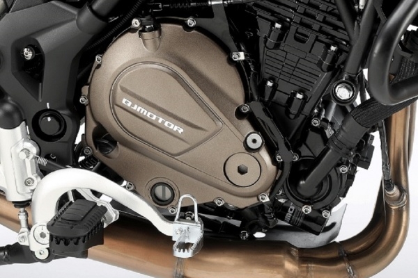 QJMOTOR SRT 700X