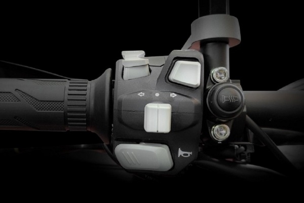 QJMOTOR SRT 700X