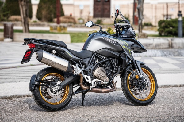QJMOTOR SRT 700X