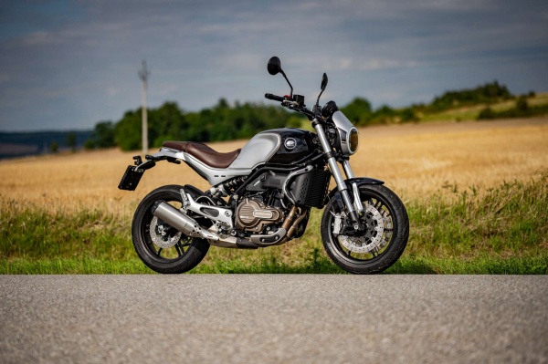 QJMOTOR SRV 550