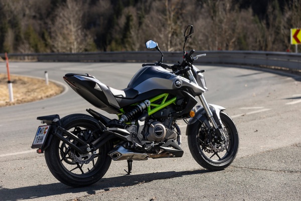 QJMOTOR SRK 400