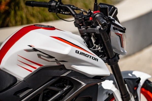 QJMOTOR TRX 12