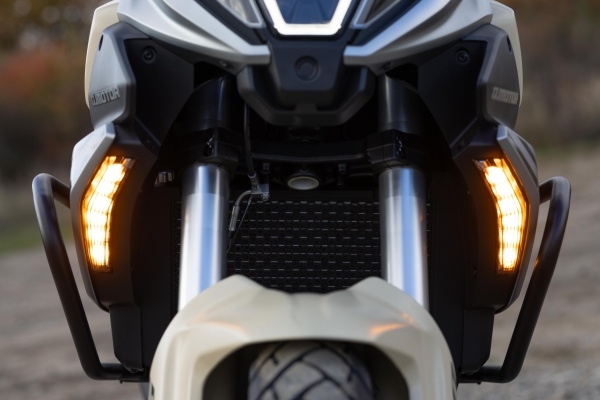 QJMOTOR SRT 550 SX   !!!NOVINKA!!!