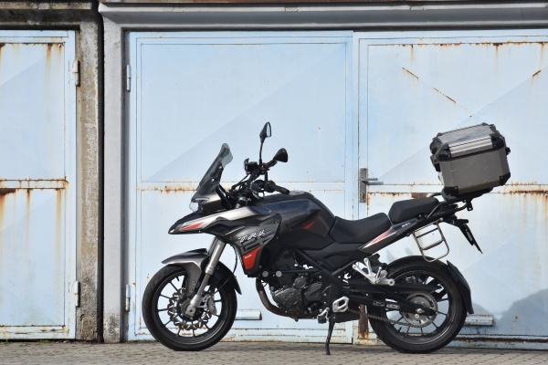 Benelli TRK 251 - Bazar 