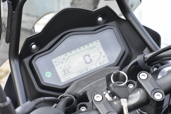 Benelli TRK 251 - Bazar 